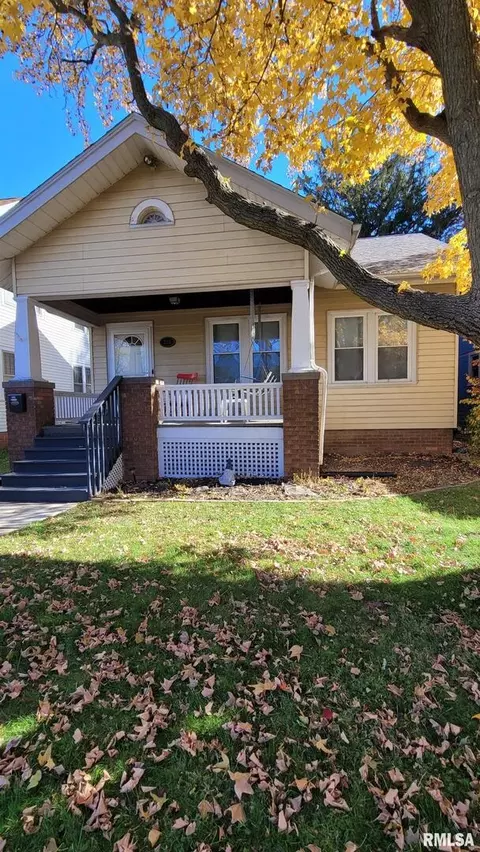 2114 12th St, Moline, IL 61265