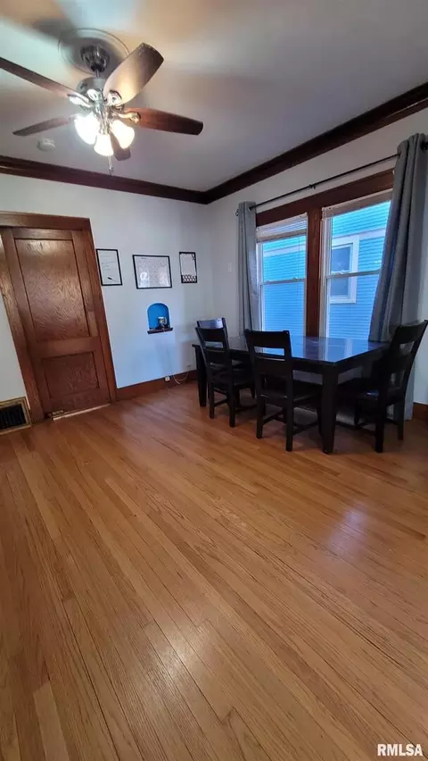2114 12th St, Moline, IL 61265 photo 18