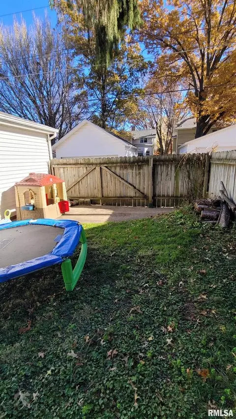2114 12th St, Moline, IL 61265 photo 43