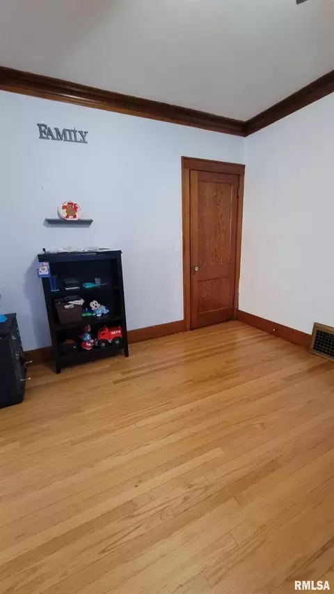 2114 12th St, Moline, IL 61265 photo 16
