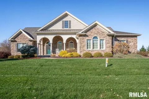 3406 Clermont Dr, Muscatine, IA 52761
