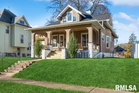 2310 Farnam St, Davenport, IA 52803