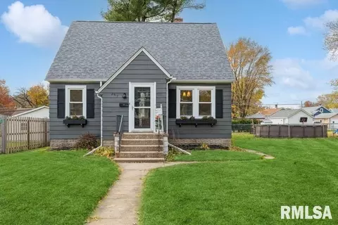 2377 28th St, Moline, IL 61265