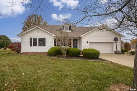 2402 Carriage Ln, Marion, IL 62959