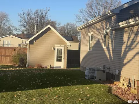1514 E 7th St, Kewanee, IL 61443 photo 6