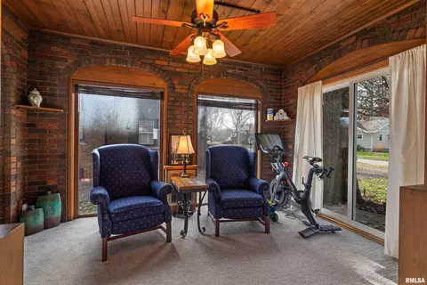 1314 29th St, Moline, IL 61265 photo 6