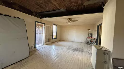 603 E Carter St, Marion, IL 62959 photo 5