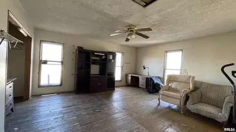 603 E Carter St, Marion, IL 62959 photo 12