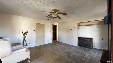 603 E Carter St, Marion, IL 62959 photo 13