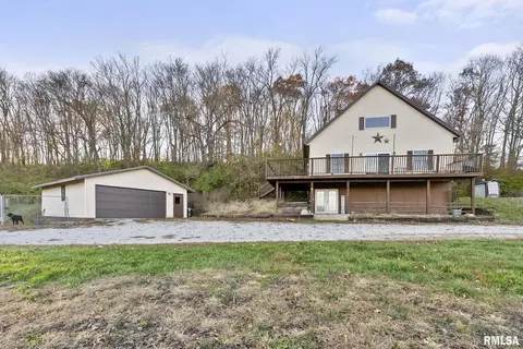 2673 60th Ave, Viola, IL 61486