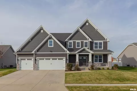 5444 Emily Ct, Bettendorf, IA 52722