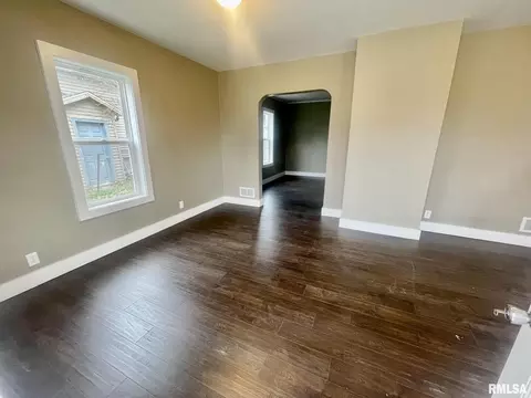 203 Eustis St, Kewanee, IL 61443 photo 4