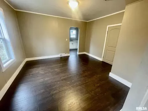 203 Eustis St, Kewanee, IL 61443 photo 6