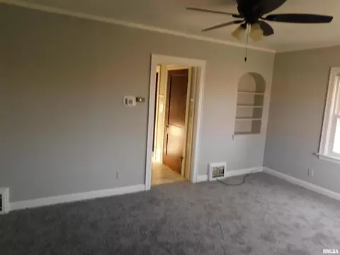 1928 2nd St, Moline, IL 61265 photo 8