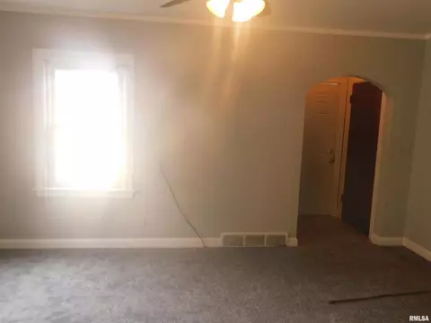 1928 2nd St, Moline, IL 61265 photo 5
