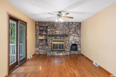 3518 39th St, Moline, IL 61265 photo 6