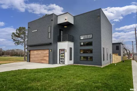 200 S Monroe St, Marion, IL 62959