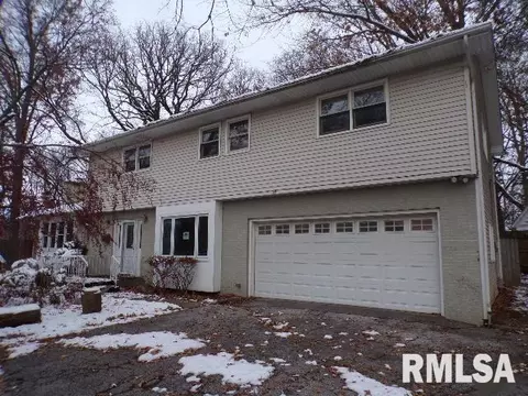 2514 E Locust St, Davenport, IA 52803