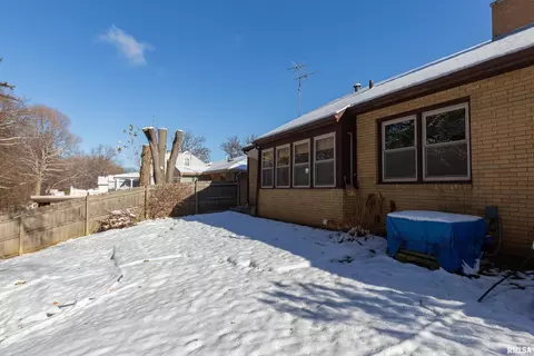 1809 36th St, Moline, IL 61265 photo 5
