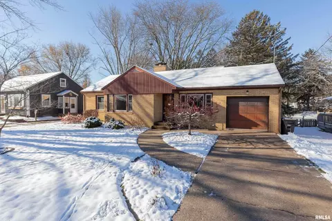 1809 36th St, Moline, IL 61265 photo 3