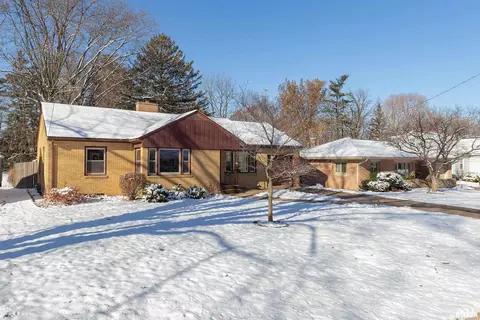 1809 36th St, Moline, IL 61265 photo 2