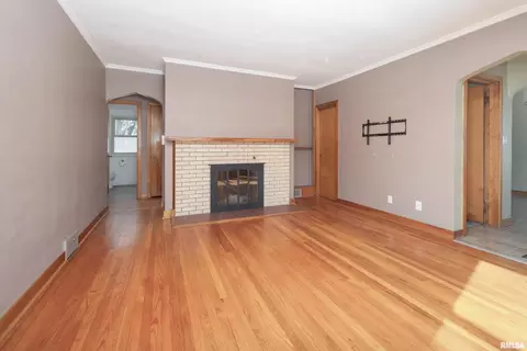 1809 36th St, Moline, IL 61265 photo 9