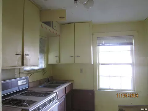 2317 19th Ave, Moline, IL 61265 photo 8