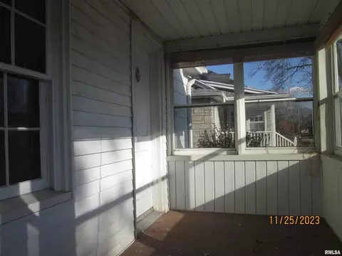 2317 19th Ave, Moline, IL 61265 photo 2