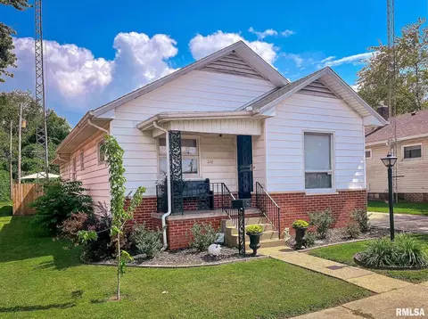 116 S 12th St, Herrin, IL 62948
