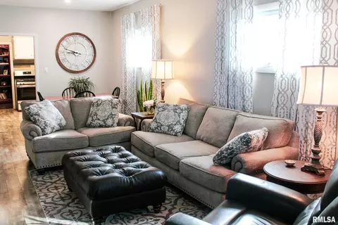 116 S 12th St, Herrin, IL 62948 photo 3