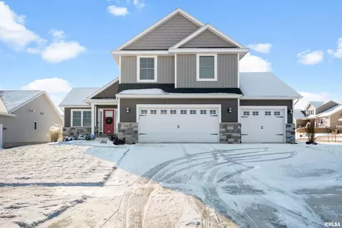 1245 W 64th St, Davenport, IA 52806