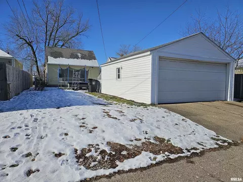 2418 32nd St, Moline, IL 61265 photo 32