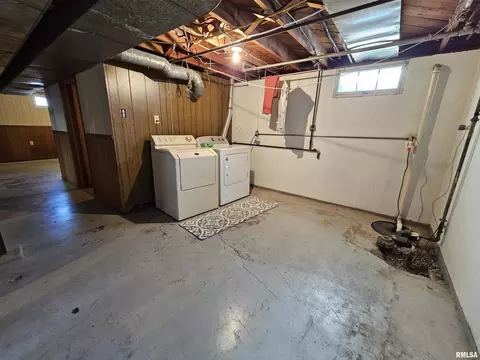 2418 32nd St, Moline, IL 61265 photo 25