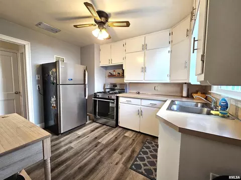 2418 32nd St, Moline, IL 61265 photo 12