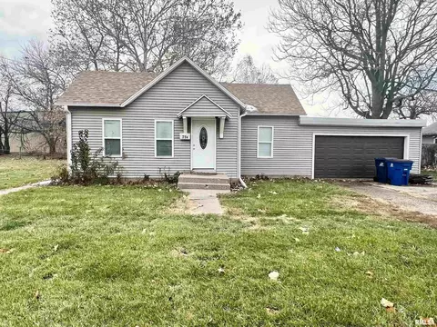 714 S D St, Monmouth, IL 61462