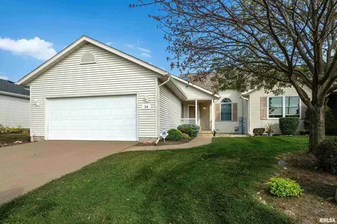 5200 Villa Dr #30, Davenport, IA 52806