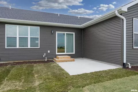 445 N 3rd Ave, Eldridge, IA 52748 photo 29