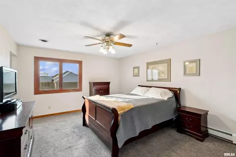 925 E Lincoln Rd, Eldridge, IA 52748 photo 25