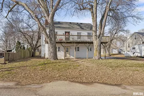 3828 S Concord St, Davenport, IA 52802