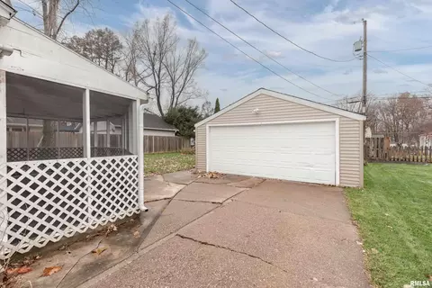 963 40th St, Moline, IL 61265 photo 24