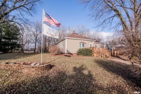 981 247th St, Viola, IL 61486 photo 2