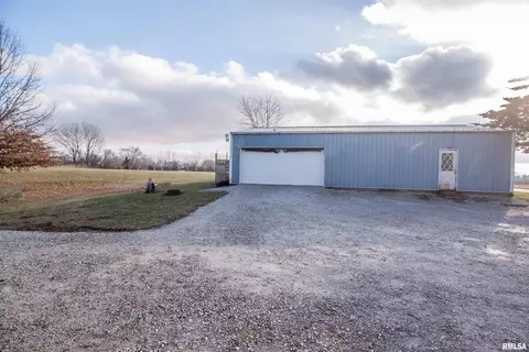 981 247th St, Viola, IL 61486 photo 23
