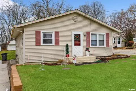 317 12th Ave E, Milan, IL 61264