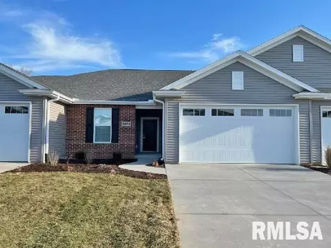 5651 Kristi Ln, Bettendorf, IA 52722