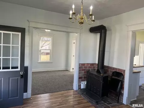 409 E Division St, Galva, IL 61434 photo 5