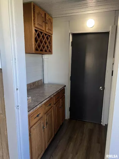 409 E Division St, Galva, IL 61434 photo 9