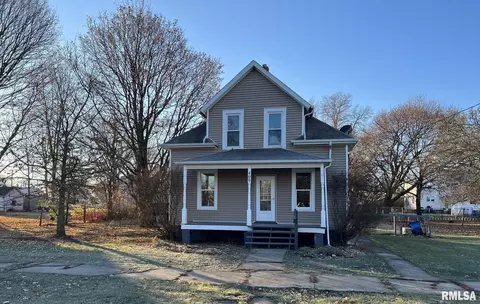 409 E Division St, Galva, IL 61434