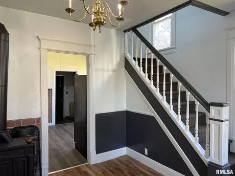 409 E Division St, Galva, IL 61434 photo 3
