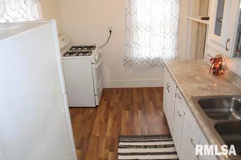 526 Willard St, Kewanee, IL 61443 photo 9