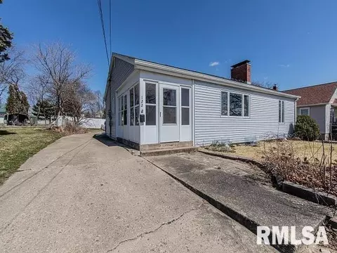 122 W Mill St, Kewanee, IL 61443